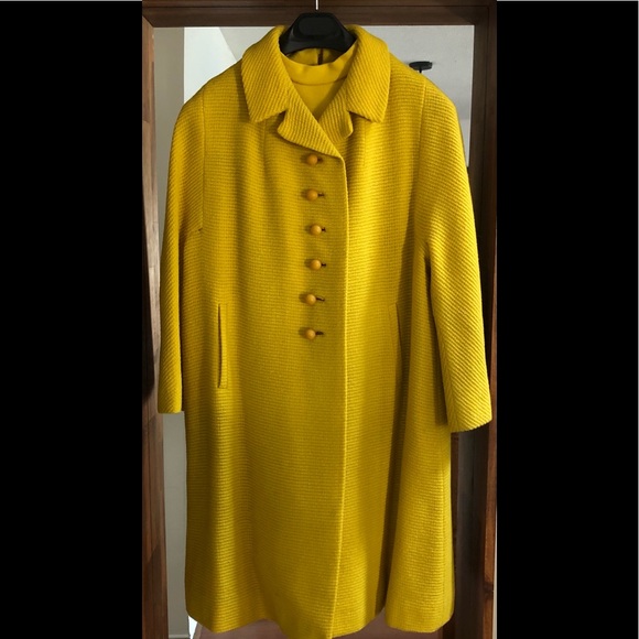 Dresses & Skirts - Stunning Vintage dress with matching overcoat